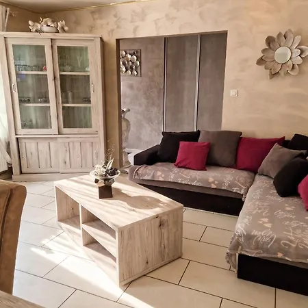 Maison Charmante A Avec Jardin Et Parking Inclus Tatil Evi Berlaimont